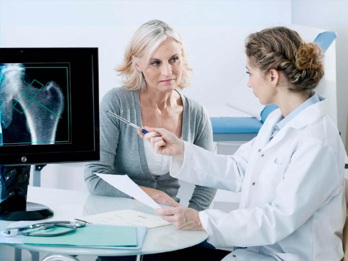 Entendiendo la conexión entre menopausia y fragilidad ósea