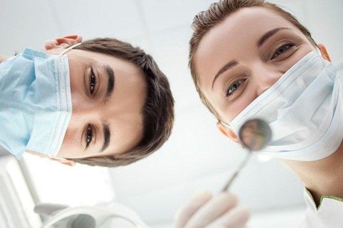 Descubre qué es realmente una Rehabilitación Estética Completa y por qué podría ser para ti