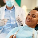 Zirconio vs. Porcelana: ¿Qué Material es Mejor para tus Coronas y Puentes Dentales?