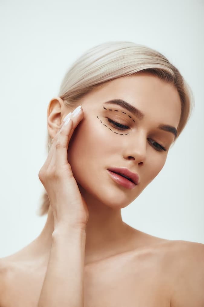 Blefaroplastia sin cirugía, levanta tus parpados caídos y rejuvenece tu mirada. Blefaroplastia sin cirugía, levanta tus parpados caídos y rejuvenece tu mirada.