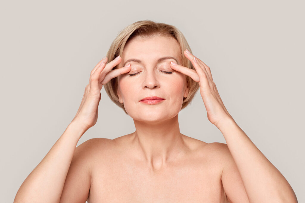 Blefaroplastia sin cirugía, levanta tus parpados caídos y rejuvenece tu mirada. Blefaroplastia sin cirugía, levanta tus parpados caídos y rejuvenece tu mirada.