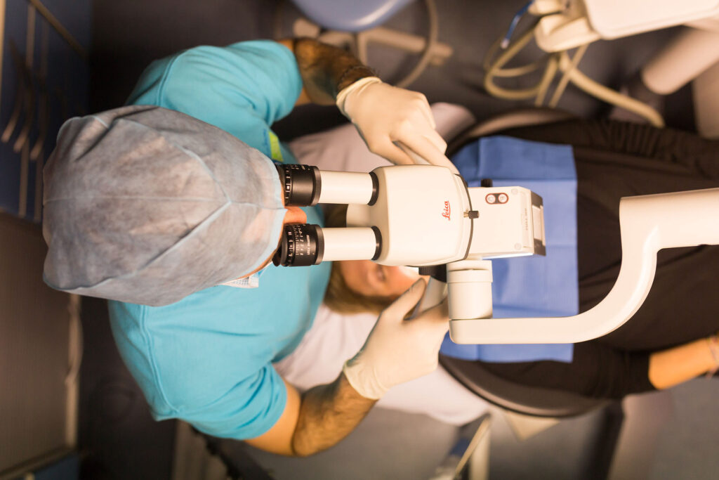 Encías oscuras (Melanosis gingival): Tratamiento de despigmentación Encías oscuras (Melanosis gingival): Tratamiento de despigmentación