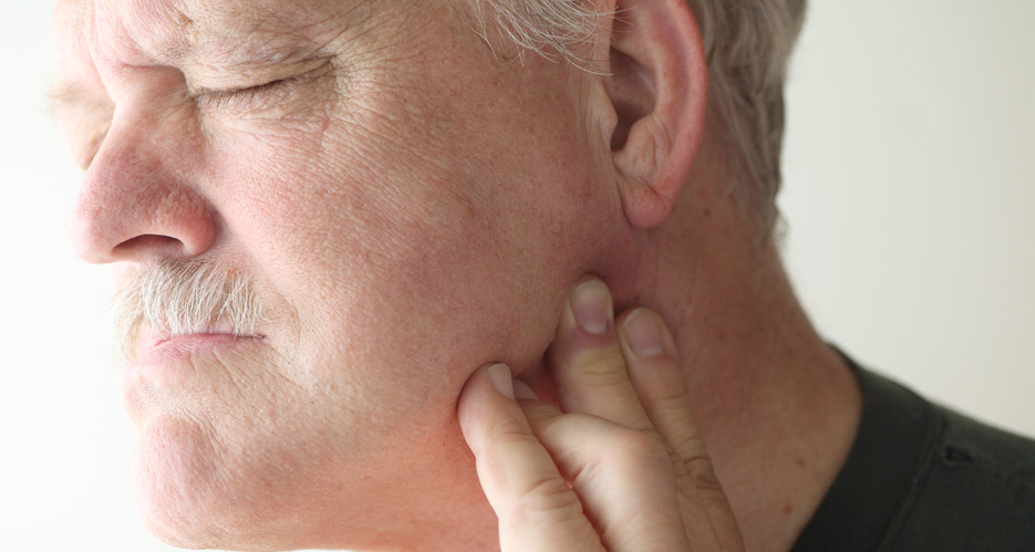 Torus mandibular: ¿Es peligroso ese bulto de hueso en la boca?