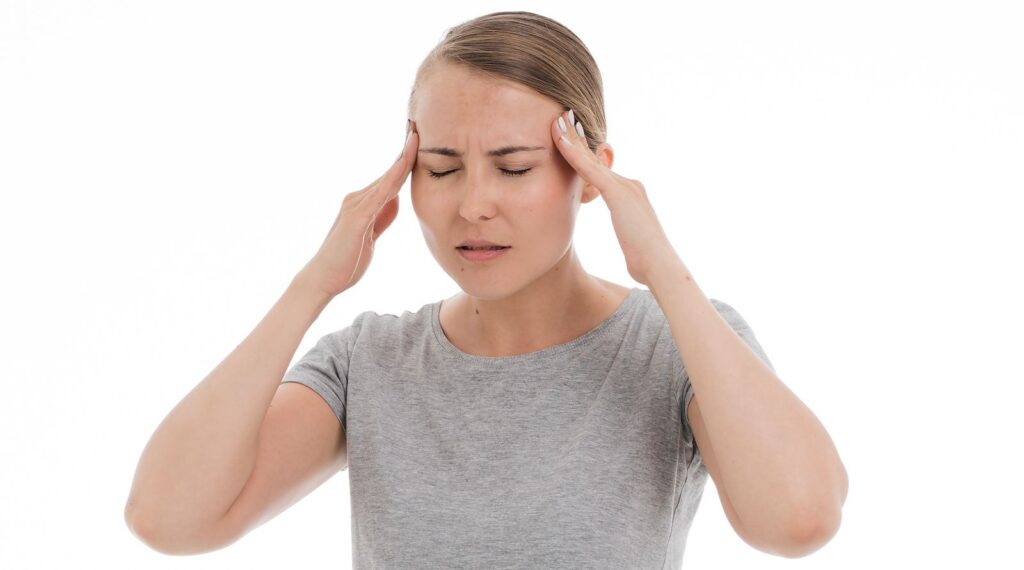 Dolor de mandíbula y oído: ¿Es culpa de las muelas o del estrés?